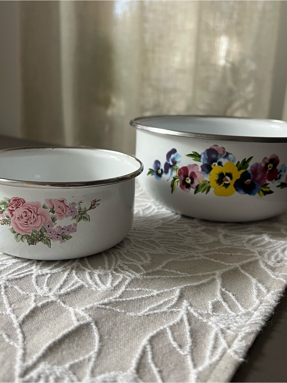 Vintage Floral Enamel Mixing Bowls - Set of 2